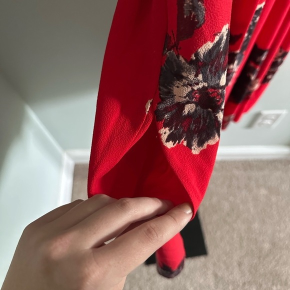 FREE PEOPLE- Cherry Red Floral Mini Dress-Size 2 Flutterby style-EUC - Picture 8 of 12